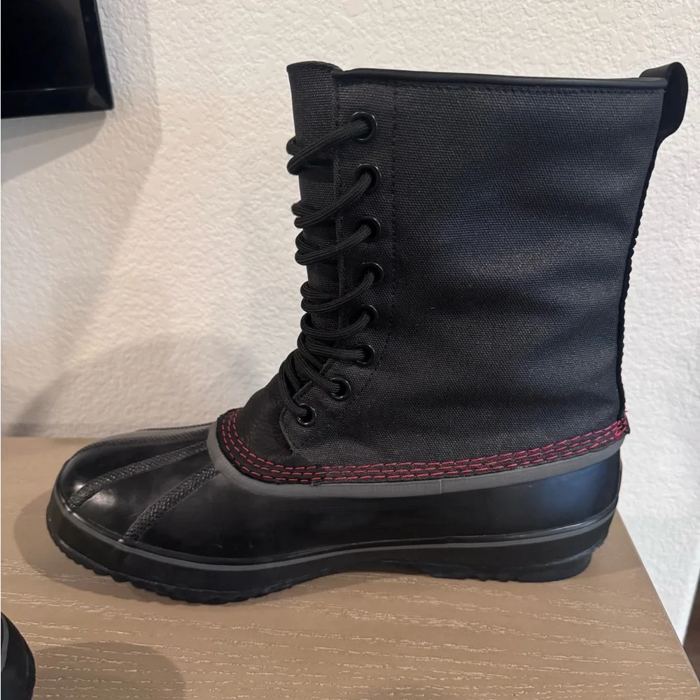 Like New Sorel Men's Black and Red 1964 Premium Boots